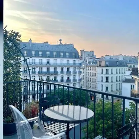 Terrasse In The Heart Of Saint Germain Des Pres * Parigi
